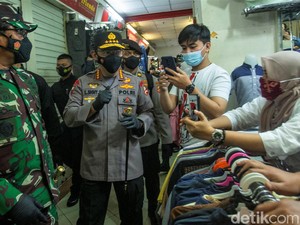 TNI-Polri Akan Tegakkan Prokes di Pasar-pasar DKI Sampai Pekan Depan