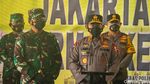 Kapolri-Panglima TNI Tinjau Penerapan Prokes di Pasar Tanah Abang