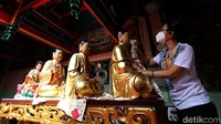 Klenteng Tien Kok Sie, Solo, bersolek menjelang perayaan Tahun Baru Imlek. 
