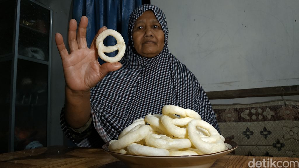 Kriuk Renyah Arak Keling Khas Pacitan yang Bikin Ketagihan