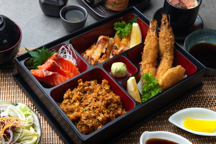 Makanan Lezat Menggiurkan Ini Ternyata Dibuat dari Kertas Makanan Lezat Menggiurkan Ini Ternyata Dibuat dari Kertas
