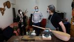 Melihat Lebih Dekat Pembuatan Alat Musik Tradisional Iran