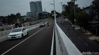 Flyover yang berada di wilayah Tanjung Barat dan Lenteng Agung itu dibuka untuk umum hari ini, Minggu (31/1/2021). Rifkianto Nugroho/Detikcom.