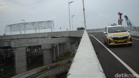Sementara itu, Kepala Bidang Jalan dan Jembatan Dinas Bina Marga Provinsi DKI Jakarta Yudi Febriyadi mengatakan pengerjaan flyover tapal kuda ini belum sepenuhnya selesai. Rifkianto Nugroho/Detikcom.  