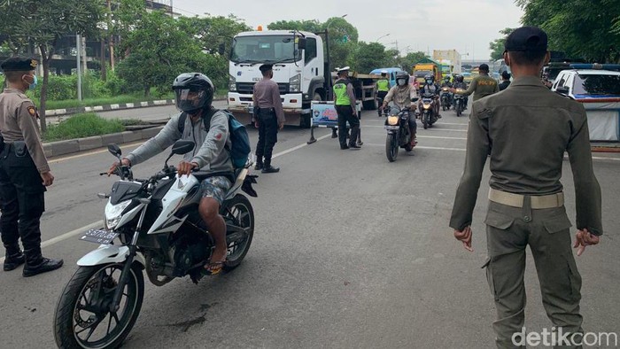 Pemberlakuan pembatasan kegiatan masyarakat (PPKM) di Jawa Timur dirasa mulai membuahkan hasil. Seperti yang disampaikan Satgas COVID-19 Jatim.