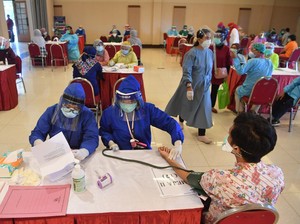 dr Reisa: 500 Ribu Lebih Nakes Divaksinasi COVID, Mereka Antusias