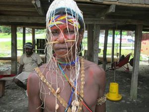 Tradisi Berburu Papua yang Kian Pudar