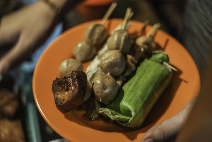 Tips Hemat Makan di Angkringan, Hindari Menu 'Jebakan Batman' Ini