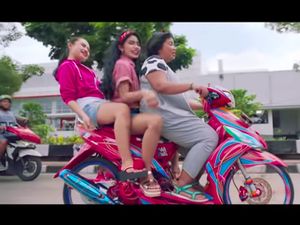 Viral Iklan Toyota Sindir Pengguna Jalan Indonesia