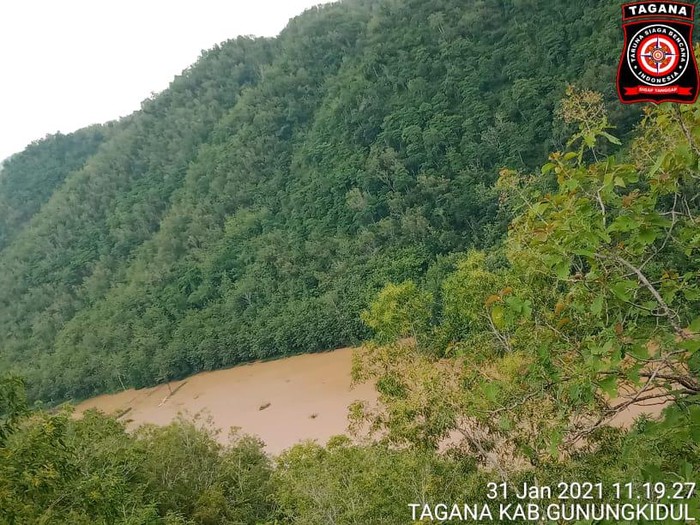 Aliran Bengawan Solo purba di Kapanewon Girisubo, Gunungkidul yang kini tergenang air, Senin (1/2/2021).