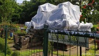 Teknisi Konservasi Balai Pelestarian Cagar Budaya (BPCB) Provinsi Jawa Tengah, Mantoro mengatakan, dari kantor BPBD Provinsi Jawa Tengah memberikan arahan untuk menutup candi-candi yang berdekatan dengan Gunung Merapi. Candi tersebut antara lain di daerah Boyolali yaitu Candi Sari (Cepogo), Petirtaan Cabean Kunti (Cepogo), kemudian daerah Magelang yang ditutup Candi Asu dan Candi Pendem.