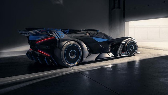Bugatti Bolide jadi hypercar tercantik tahun ini.