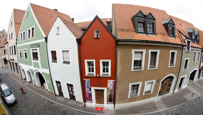 Hotel terkecil sedunia di Amberg, Jerman.