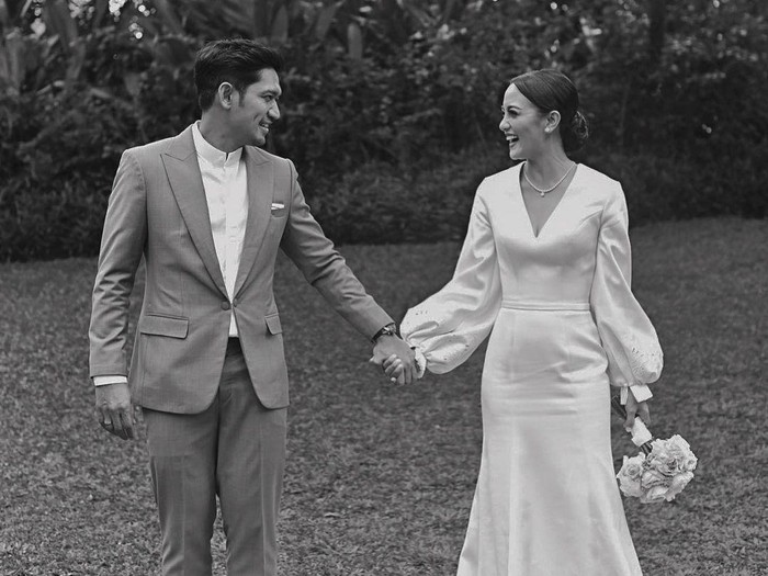 Gaun Pengantin Ririn Ekawati