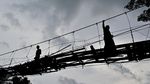 Potret Jembatan Rawayan yang Rusak di Garut
