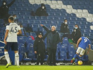 Puk.. puk.. puk.. Jose Mourinho