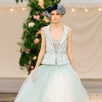 Fashion show koleksi terbaru Chanel Couture Spring/Summer 2021 yang mengusung tema pesta pernikahan digelar di Grand Palais, Paris, Prancis. Foto: dok. Chanel.