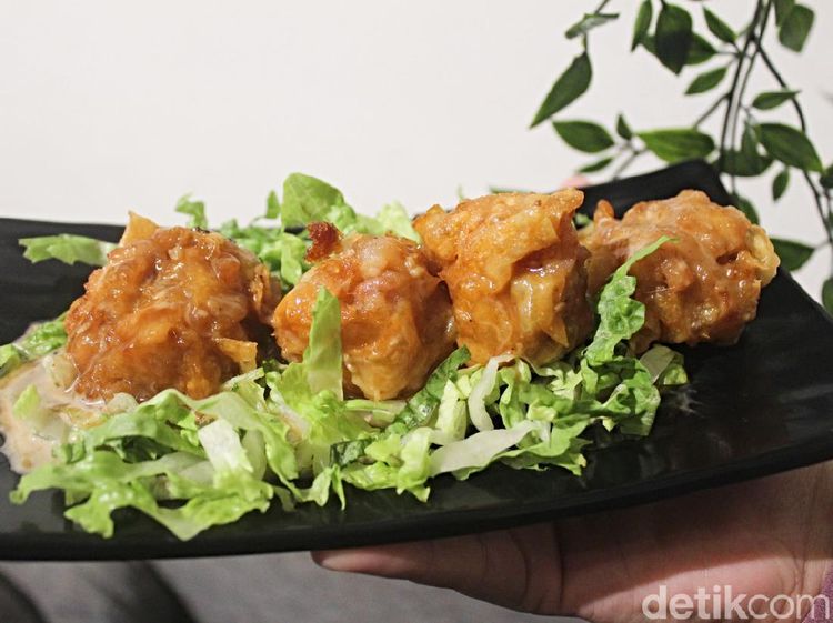 Uniknya Dimsum ala Sushi Racikan Arya Saloka Ikatan Cinta