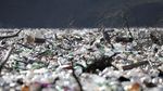 Lautan Sampah Padati Danau di Serbia