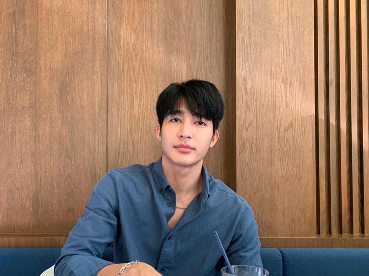 Main di  A Tale of Thousand Stars , Earth Pirapat Paling Hobi Ngopi