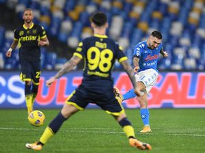 Napoli Vs Parma Rampung 2-0