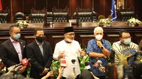 Sebelumnya, enam fraksi di DPR, yakni PDIP, Gerindra, Golkar, PPP, PKB, dan PAN, menginginkan pilkada serentak digelar pada 2024.