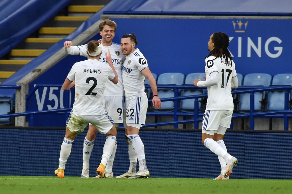 LEICESTER, ENGLAND - JANUARY 31: Patrick Bamford of Leeds United is challenged by Namplayas Mendy of Leicester City during the Premier League match between Leicester City and Leeds United at The King Power Stadium on January 31, 2021 in Leicester, England. Sporting stadiums around the UK remain under strict restrictions due to the Coronavirus Pandemic as Government social distancing laws prohibit fans inside venues resulting in games being played behind closed doors. (Photo by Michael Regan/Getty Images)