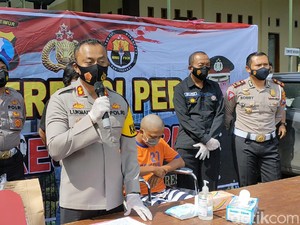 Motif Pedagang Roti Keliling Bunuh Sopir Taksi Online di Kediri