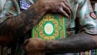 Komunitas ini berupaya merangkul anak punk dan anak jalanan di Jakarta, serta berusaha mendekatkan mereka dengan agama.