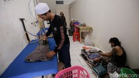 Halim menambahkan, komunitas ini juga memiliki program pemberdayaan bagi jemaahnya berupa pelatihan wirausaha dan program hapus tato gratis.