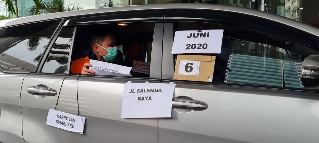 Rekonstruksi kasus bansos Corona