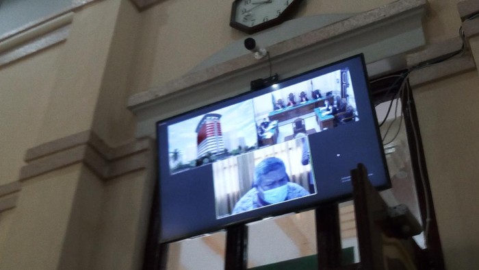 Sidang dakwaan Bupati Labura nonaktif di PN Medan (Datuk Haris-detikcom)