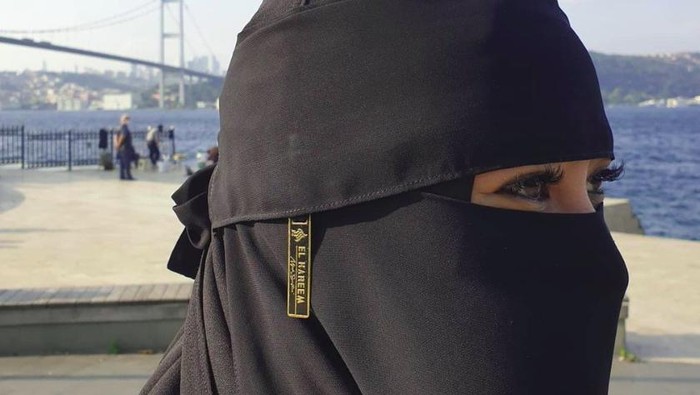 Soraya Abdullah Soraya Abdullah meninggal karena Corona