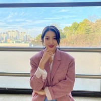 Sowon bernama asli Kim So Jeong, lahir di Seoul, Korea Selatan. Ia debut pada Januari 2015 bersama GFRIEND. Foto: Instagram/@onedayxne