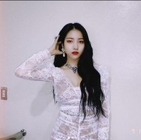 Hingga saat ini baik Sowon maupun label Source Music belum menanggapi kecaman terkait fotonya tersebut. Foto: Instagram/@onedayxne