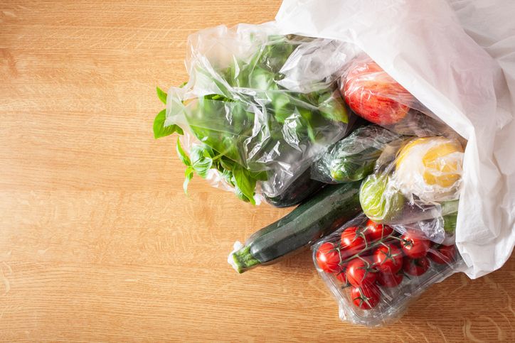 Stop! Ini 5 Kesalahan Menyimpan Makanan yang Sering Dilakukan