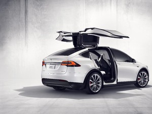Beli Tesla Bakal Bisa Pakai Bitcoin