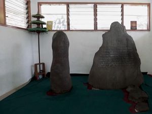 Arti dan Maksud Batu-batu di Prasasti Batutulis Bogor