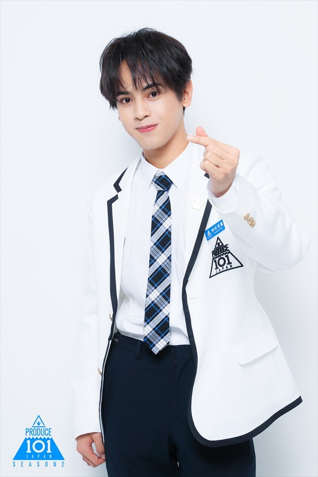 Toma Nakamura juga pernah menjadi finalis IM3 Mobac pada 2014. Dalam unggahan foto Indosat Bali di Twitter, ia sempat unjuk bakat public speaking di depan finalis lain. Foto: Twitter