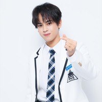 Toma Nakamura juga pernah menjadi finalis IM3 Mobac pada 2014. Dalam unggahan foto Indosat Bali di Twitter, ia sempat unjuk bakat public speaking di depan finalis lain. Foto: Twitter