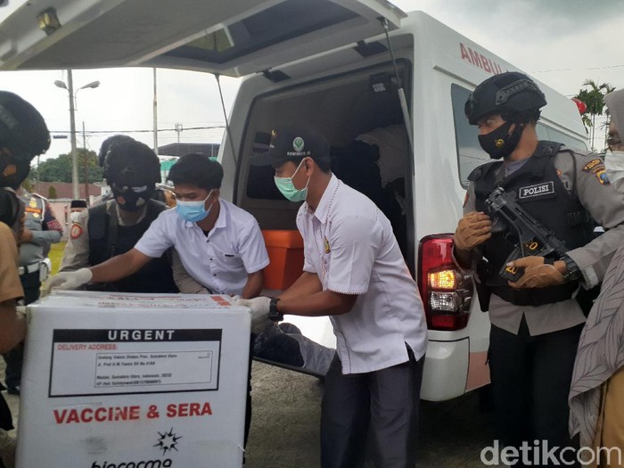 Vaksin COVID-19 tiba di Asahan (Perdana/detikcom)