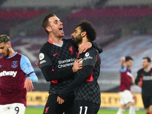 Dua Gol Gemilang Salah Saat Liverpool Membungkam West Ham