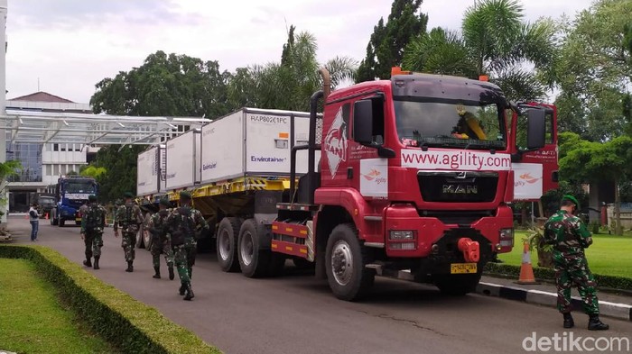 10 Juta Bulk Vaksin Sinovac untuk Petugas Layanan Publik Sudah di Bandung
