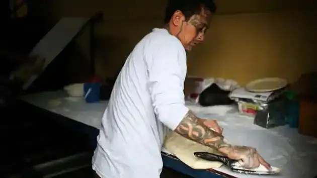 5 Mantan Preman Ini Sekarang Sukses Jualan Makanan