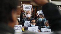 Aksi serupa juga terjadi di Kathmandu, Nepal. AP Photo/Niranjan Shrestha.