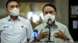 Bahas Nasib Liga Indonesia, Ketum PSSI Bertemu Menpora