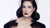 Keduanya pun sempat menikah pada 2004 di saksikan oleh sutradara Alejandro Jodorowsky. Dok. Instagram/ditavonteese
