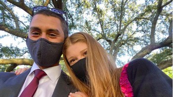 Nayel Nassar dinobatkan sebagai atlet berkuda di peringkat 41. Nassar sudah berpartisipasi dalam 745 perlombaan dan 36 kali menang. Rekor tersebut tercatat sejak tahun 2010. Foto: Instagram/jenniferkgates