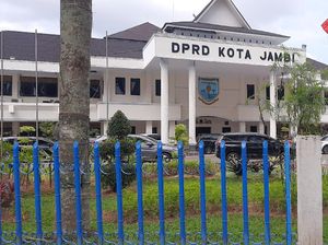 Rehab Pagar Rp 1,3 M Saat Pandemi, Pemkot-DPRD Jambi Dianggap Tak Prorakyat