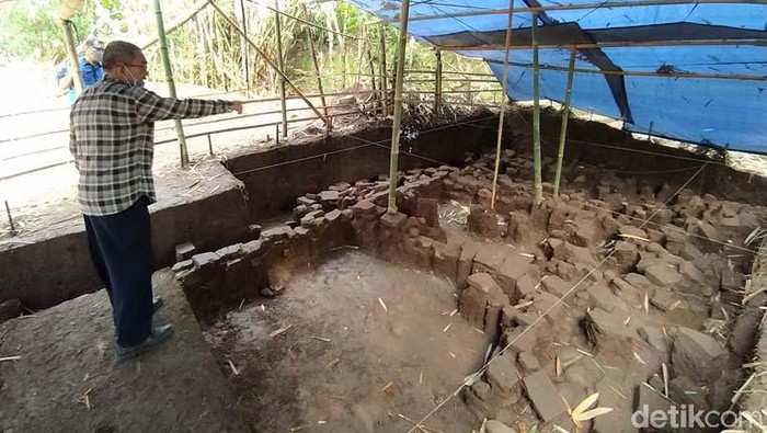 Ini Lho... Eks Perkampungan Mataram Kuno di Magelang Balai Konservasi Borobudur menemukan bekas perkampungan kuno di dekat Candi Pawon, Magelang, Jateng. Perkampungan itu diperkirakan pada masa Mataram kuno.